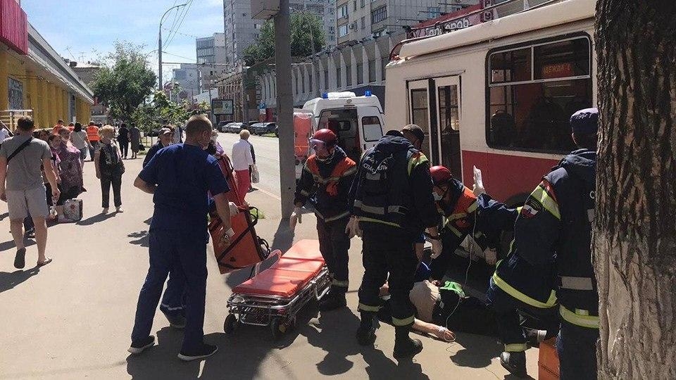 На Московской троллейбус задавил старика. Следователи ищут очевидцев