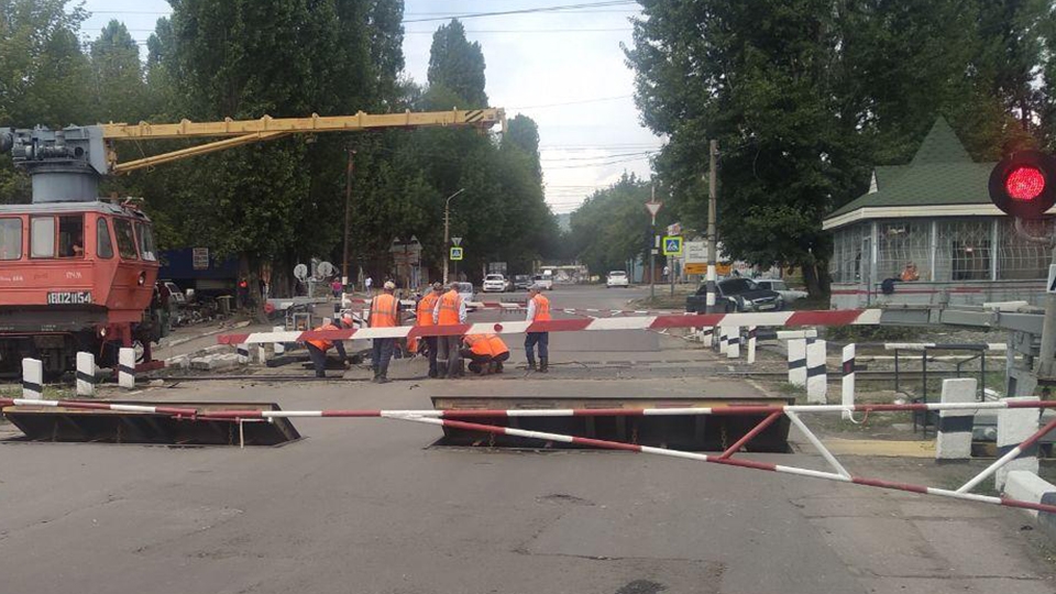 Переезд под Саратовом закроют на ремонт