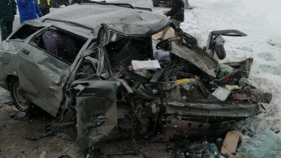 Полиция ищет свидетелей смертельной аварии с фурой под Вольском