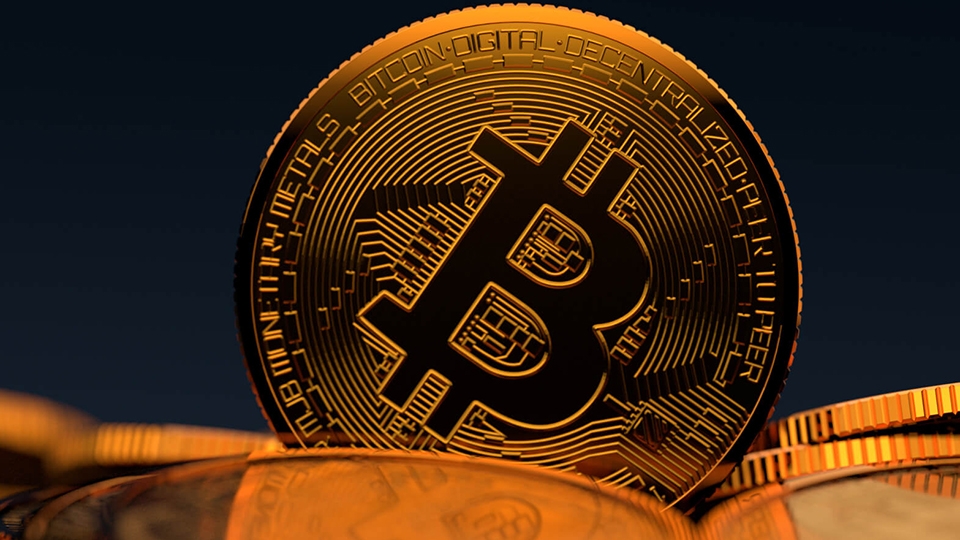 Пенсионерка хотела заработать на биткоинах и потеряла 686 тысяч рублей