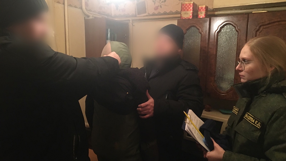 Курение убивает. В Энгельсе гость забил насмерть собутыльника