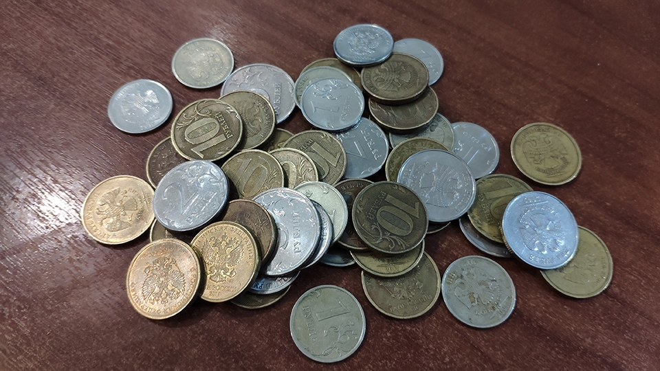Почти 80% работающих саратовцев недовольны своей зарплатой