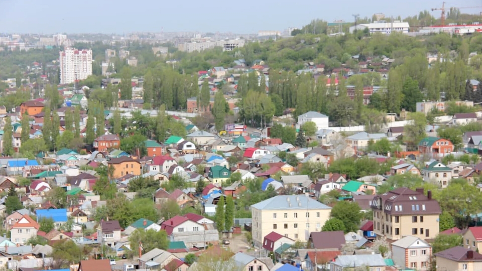 Саратовцев ждет жаркая пятница без дождя