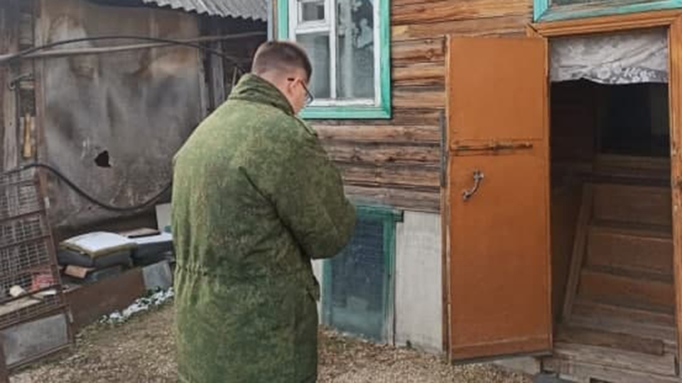 Хозяин дома нашел труп женщины с разбитым лицом