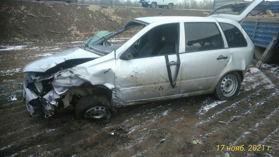 Пассажир перевернувшейся "Калины" попал в больницу