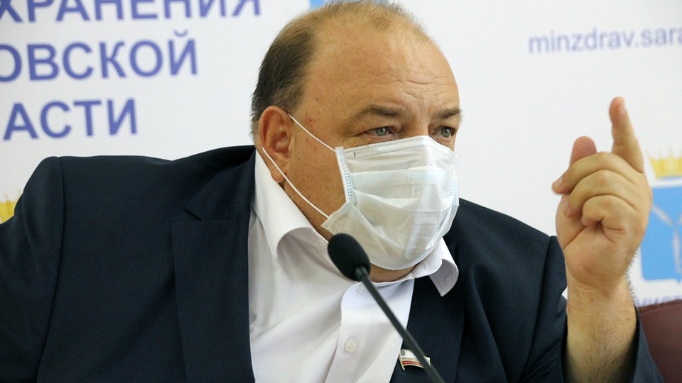 Торговля сертификатами о прививках. Министр призвал врачей "не позорить белые халаты"