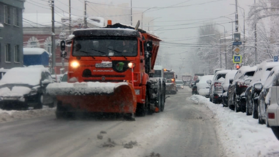 Уборка снега в Саратове. Эвакуированы 27 авто, новые улицы без парковки