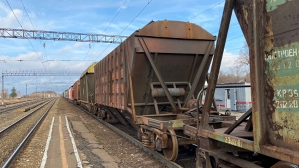 В Жасминном мужчину насмерть сбил поезд