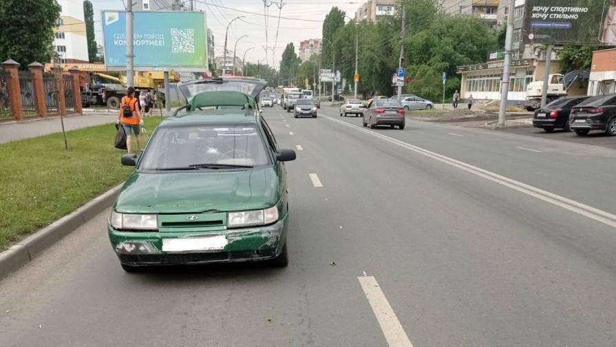 На проспекте Энтузиастов нарушитель попал под колеса "одиннадцатой"