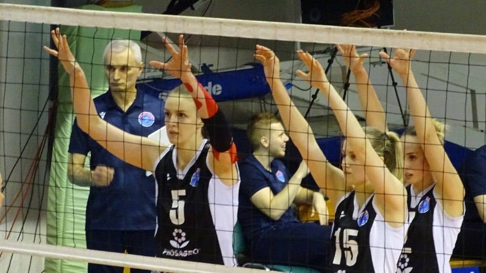 Саратовские волейболистки уступили казанским