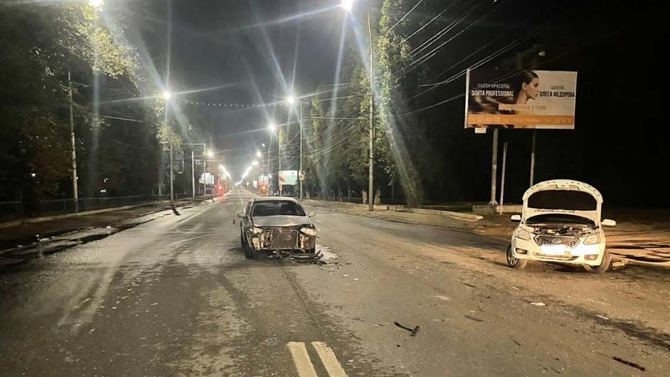 В ДТП на проспекте 50 лет Октября пострадали три человека