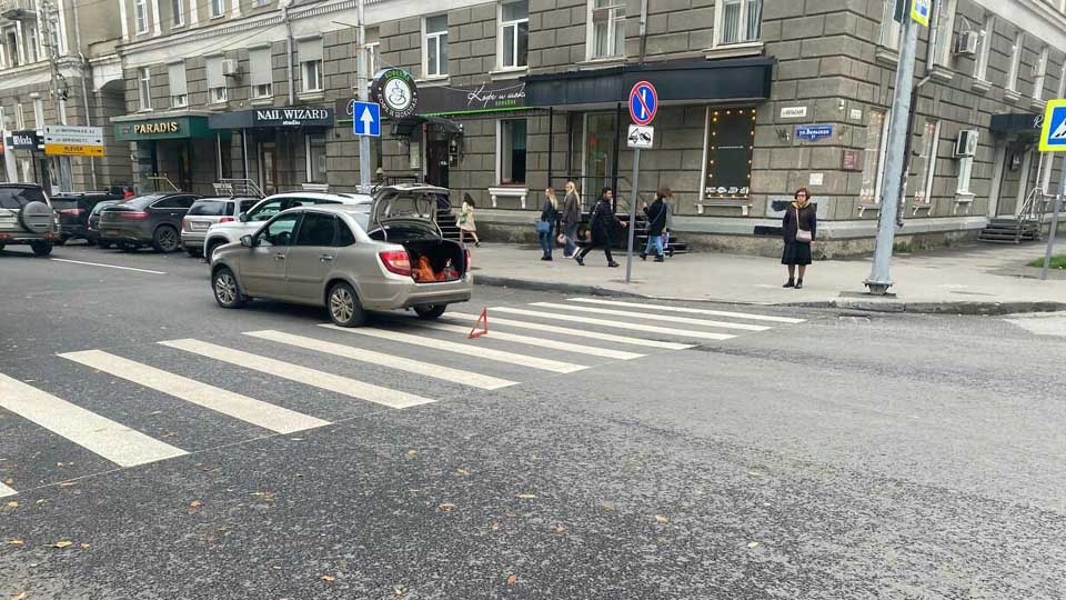 На перекрестке Вольской и Советской "Гранта" сбила женщину