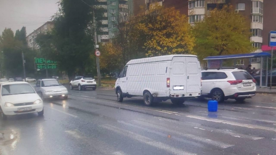 На Политехнической женщина попала под колеса "Газели"