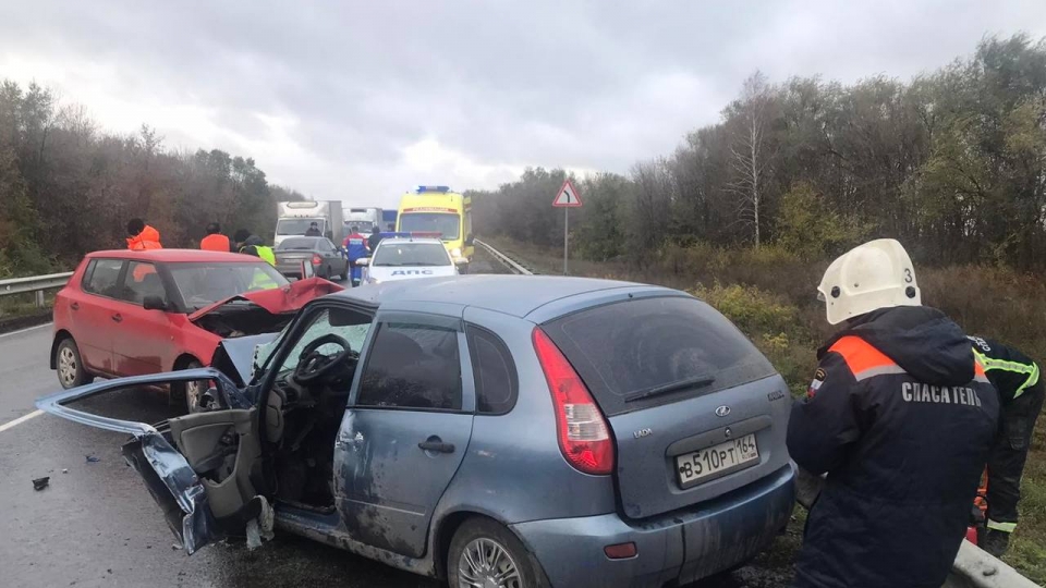 В ДТП под Вольском пострадали годовалый ребенок и четверо взрослых