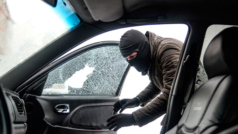 В Саратове задержали 18-летнего серийного автовора