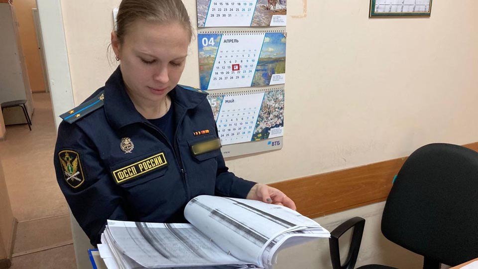В Саратове мать заплатила почти миллион рублей алиментов после ареста недвижимости