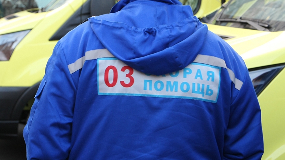 В Балакове пациент кинулся с ножом на бригаду скорой помощи