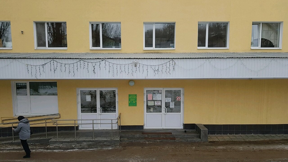 От пьяного саратовца пострадала пожилая сотрудница горбольницы. Возбуждено дело