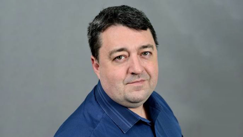 В Саратове "танцующий директор" получил под свое начало новую школу