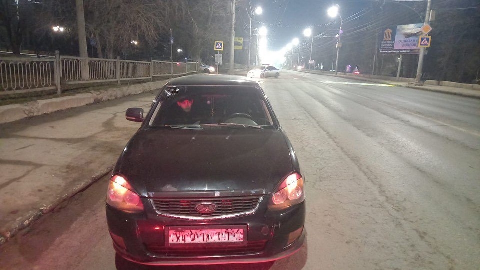"Приора" с 20-летним водителем сбила женщину на проспекте
