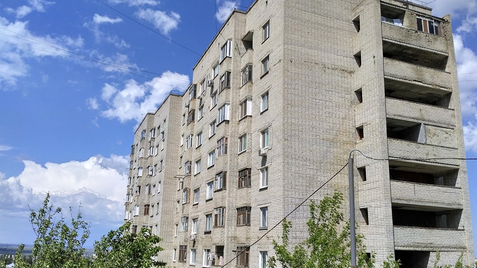 В Ленинском районе на пожаре в десятиэтажке погиб мужчина