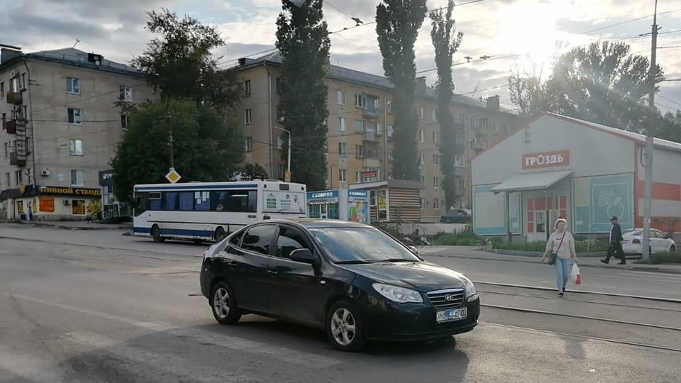 В Заводском районе "Элантра" сбила пожилую женщину