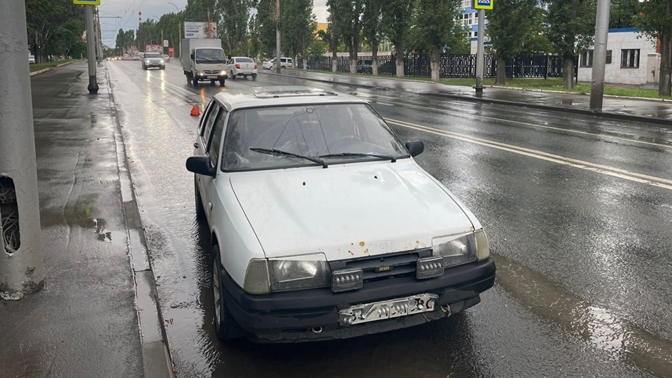 У "Светофора" под колеса автомобиля попал пожилой мужчина