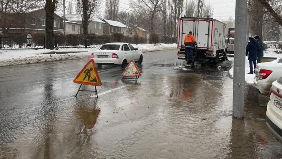 В Саратове десятки улиц до ночи остались без воды. Адреса