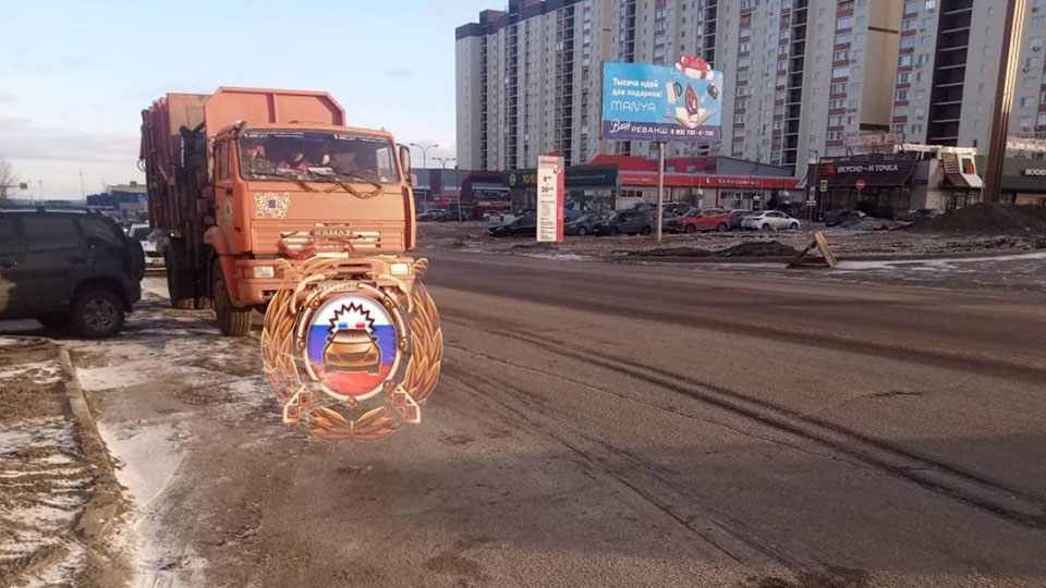 В Солнечном-2 мусоровоз отправил пешехода в больницу