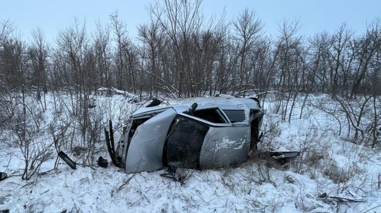 Под Балаковом "12-я" вылетела в кювет. Погибла пассажирка