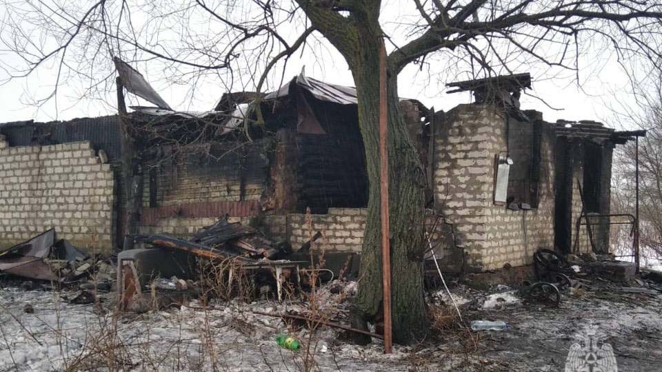 Одинокий саратовец погиб в сгоревшем доме
