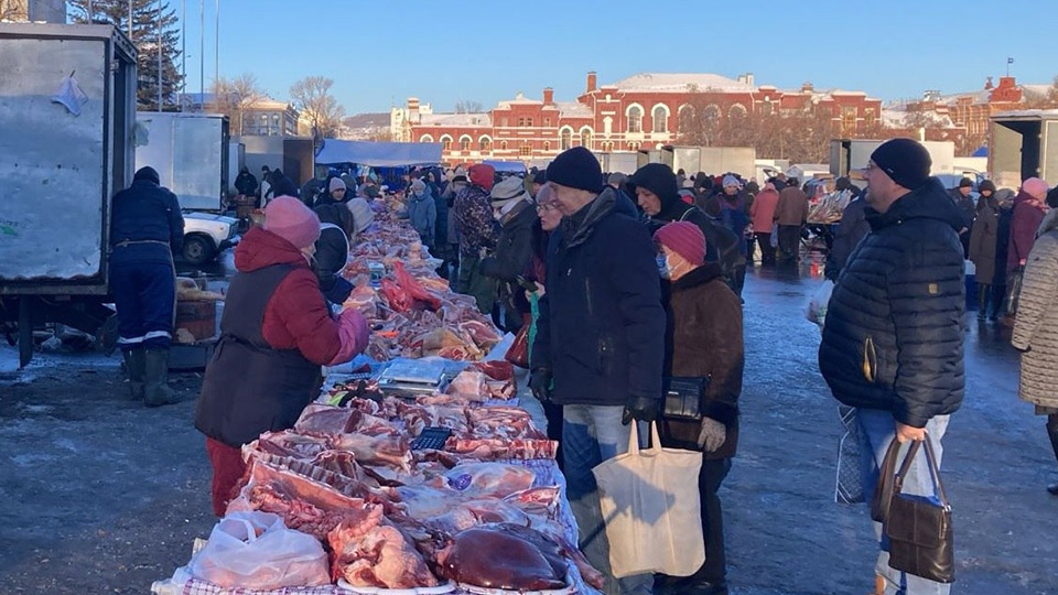 Саратовцев ждет первая весенняя ярмарка на Театральной площади