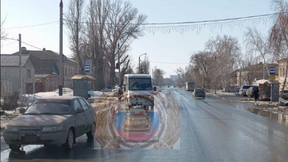 В Балакове женщина попала под колеса "двенадцатой"