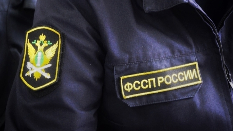 Жителя Энгельса обязали дать ключи от квартиры долевой собственнице