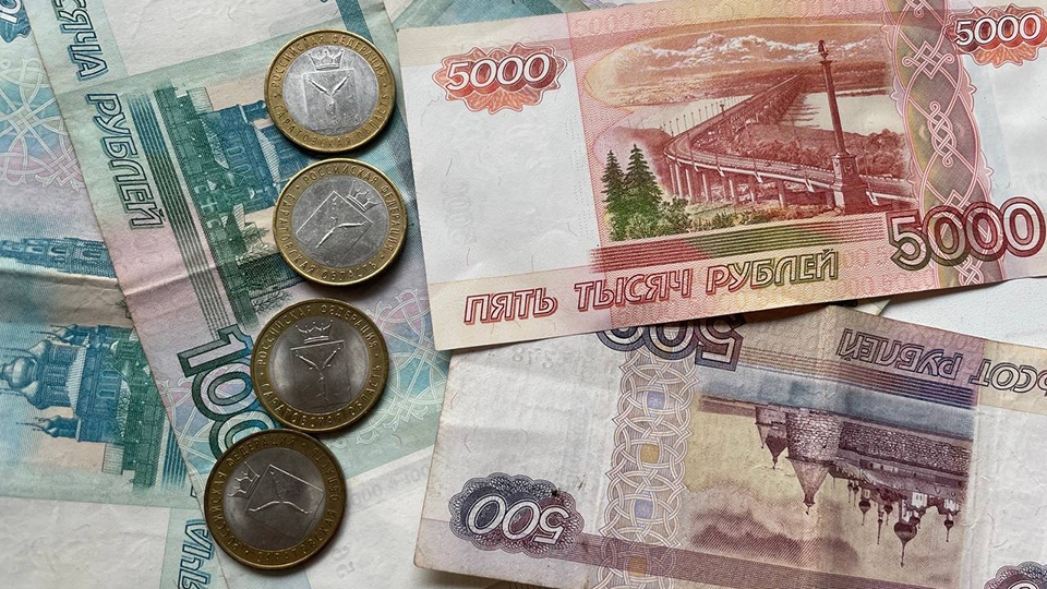 Жительница Саратова "безопасно" лишилась почти двух миллионов
