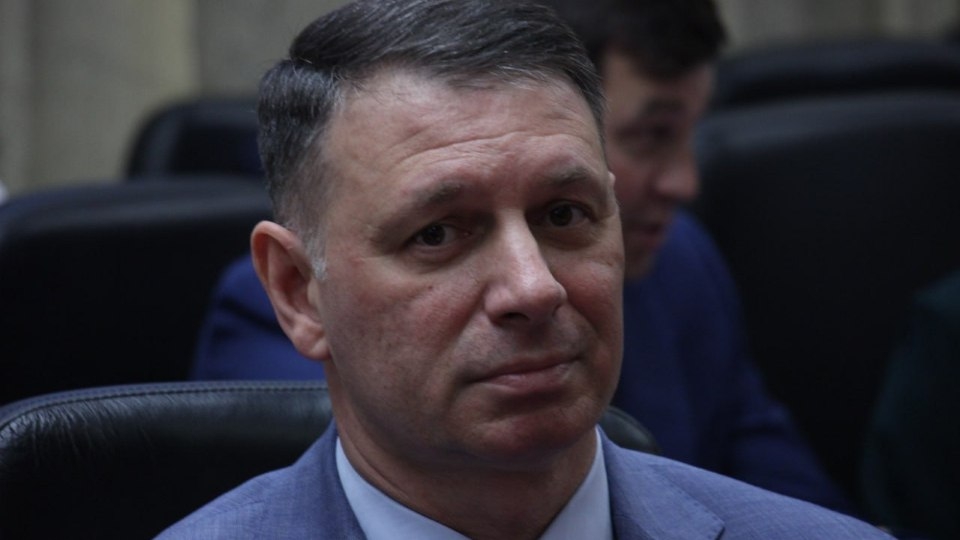 "Го на пати ловить вайб". Саратовский министр обещает анонимность удивленным родителям