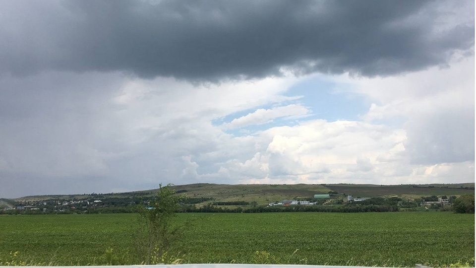 Саратовцам обещают дождливое, но теплое воскресенье