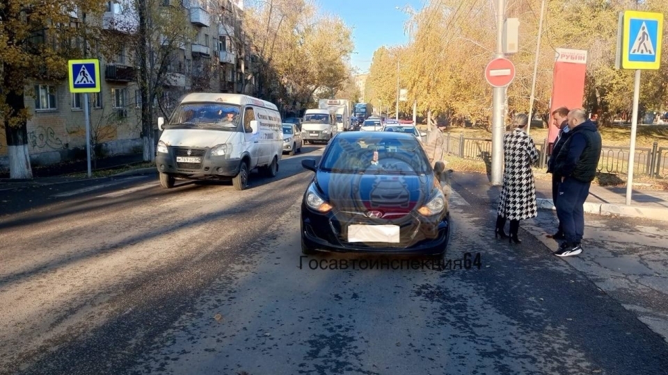 Пенсионерка под колесами "Соляриса". В Саратове полиция ищет очевидцев дорожной аварии