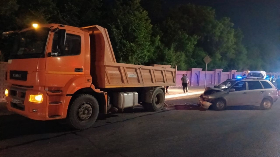 В Саратове около кладбища "Калина" въехала в "Камаз"