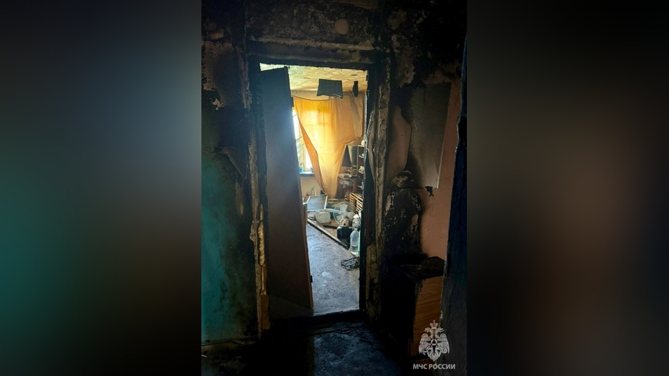Ночью в Саратове тушили девятиэтажный дом. В дыму едва не задохнулся жилец