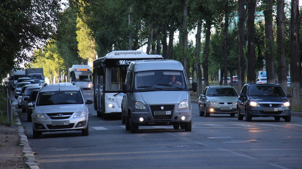 В России с начала года падает цена на автомобили с пробегом