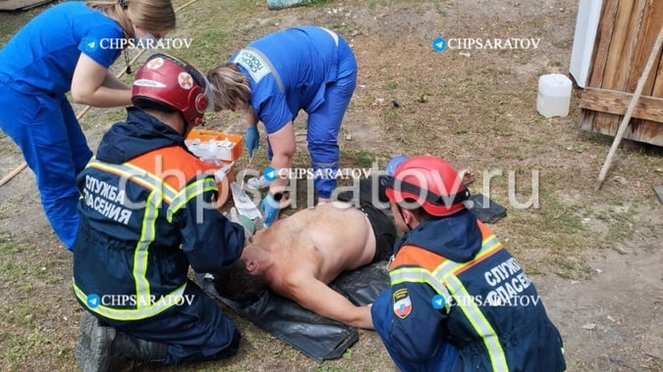 Спасатели извлекли из погреба почувствовавшего себя плохо мужчину