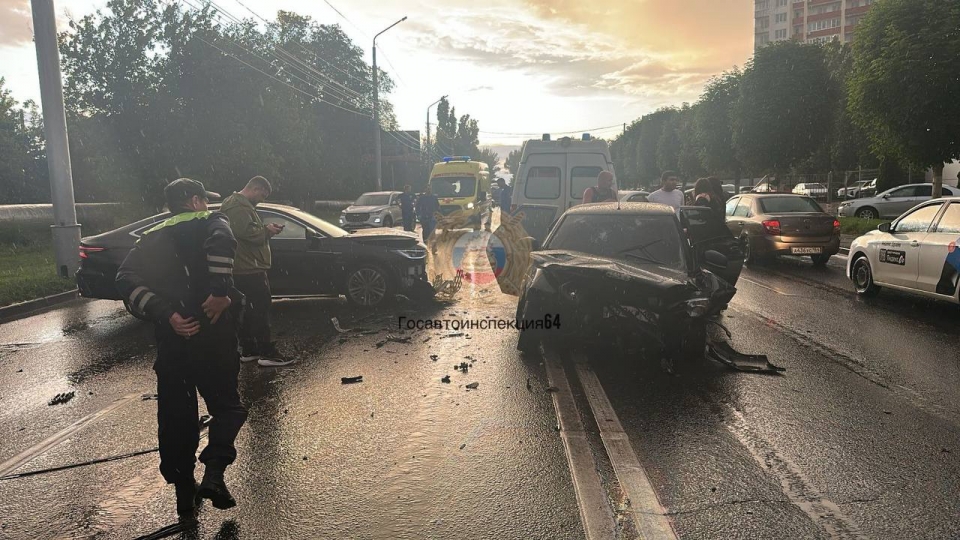 Возле Студгородка произошло массовое ДТП. Есть пострадавший