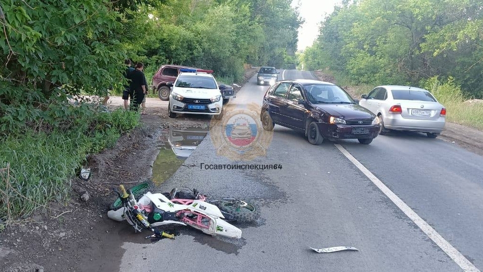 В саратовском СНТ водитель питбайка пострадал в ДТП с "Калиной"