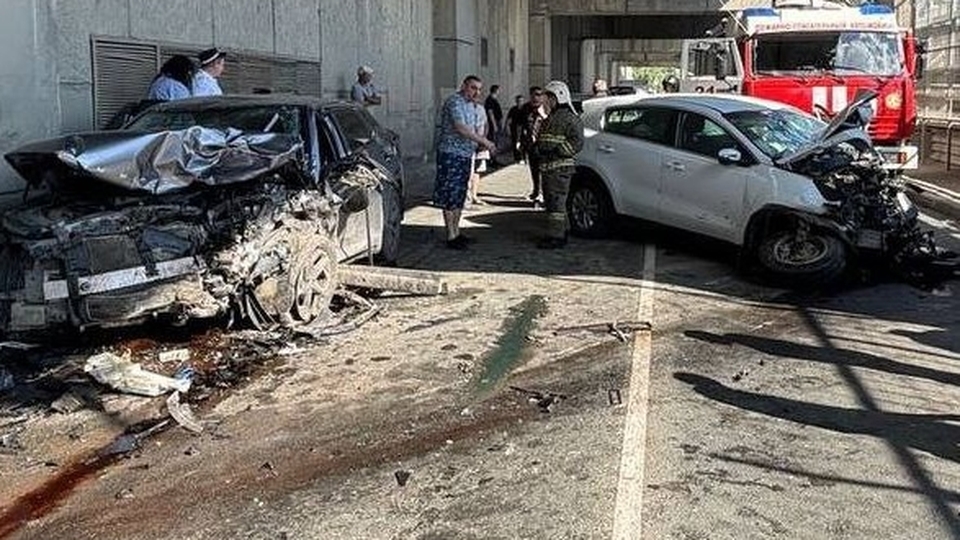 В Балакове в ДТП с участием такси пострадали три человека
