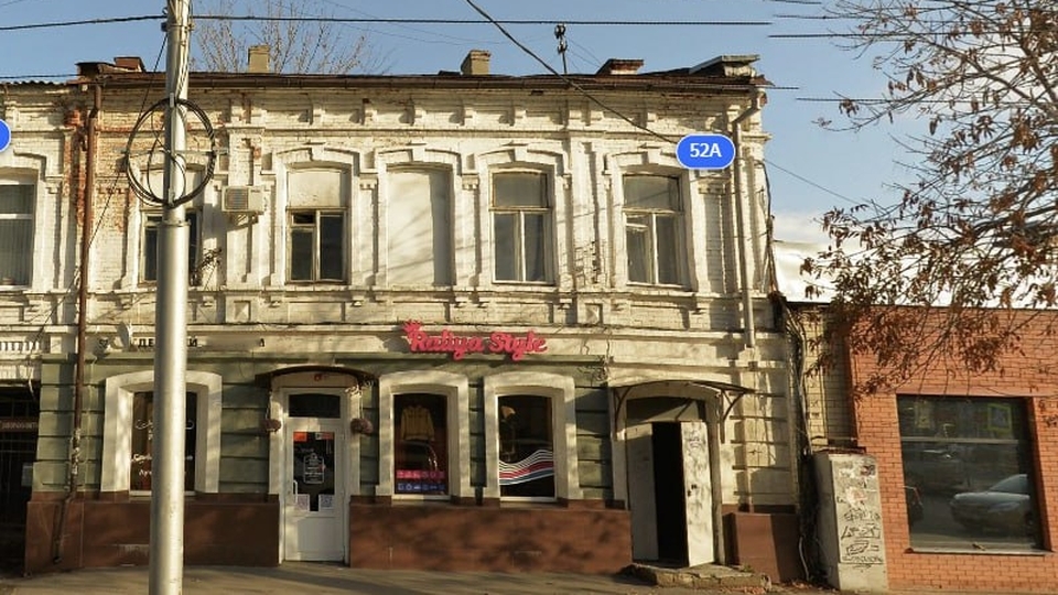 В Саратове расселят еще один памятник архитектуры, а реконструируют через три года