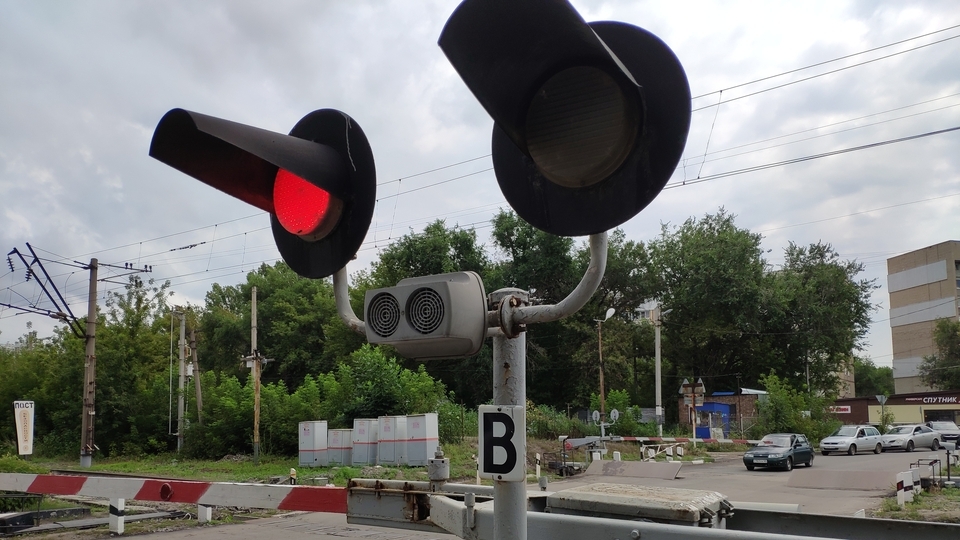 Завтра будет закрыт один из саратовских железнодорожных переездов